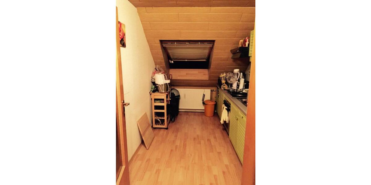 Dachgeschoßwohnung Duisburg Mittelmeiderich - 2 Zimmer, 50 m&sup2;, 450&euro; | Angebot:25025775