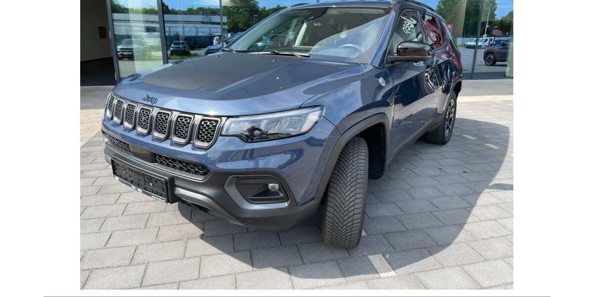 Jeep Compass 60.600 km 31.690 &euro; Oberhausen 46049