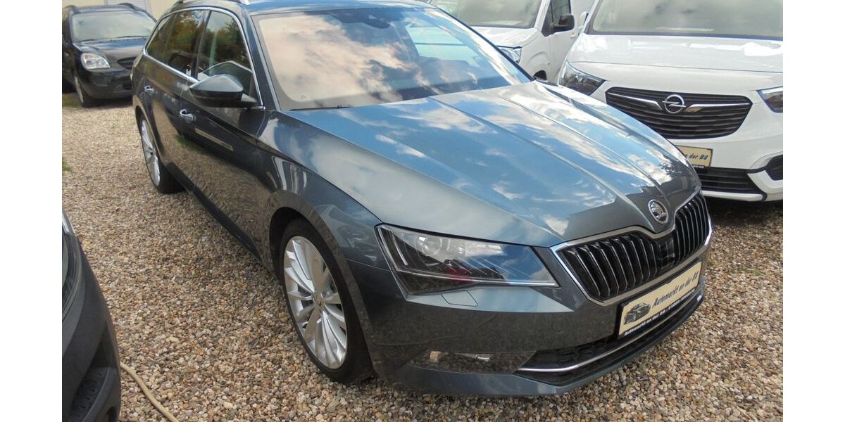 Skoda Superb 176.800 km 13.999 &euro; Duisburg 47249