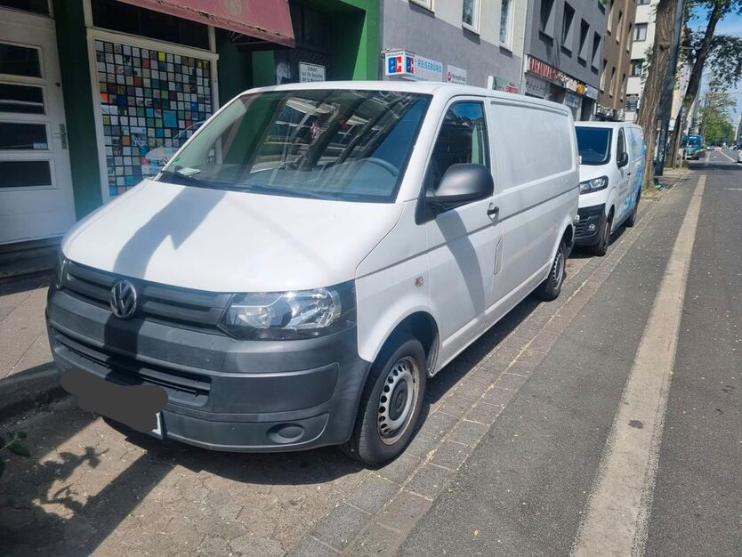 VW T5 Transporter 250.000 km 8.700 € Düsseldorf 40211