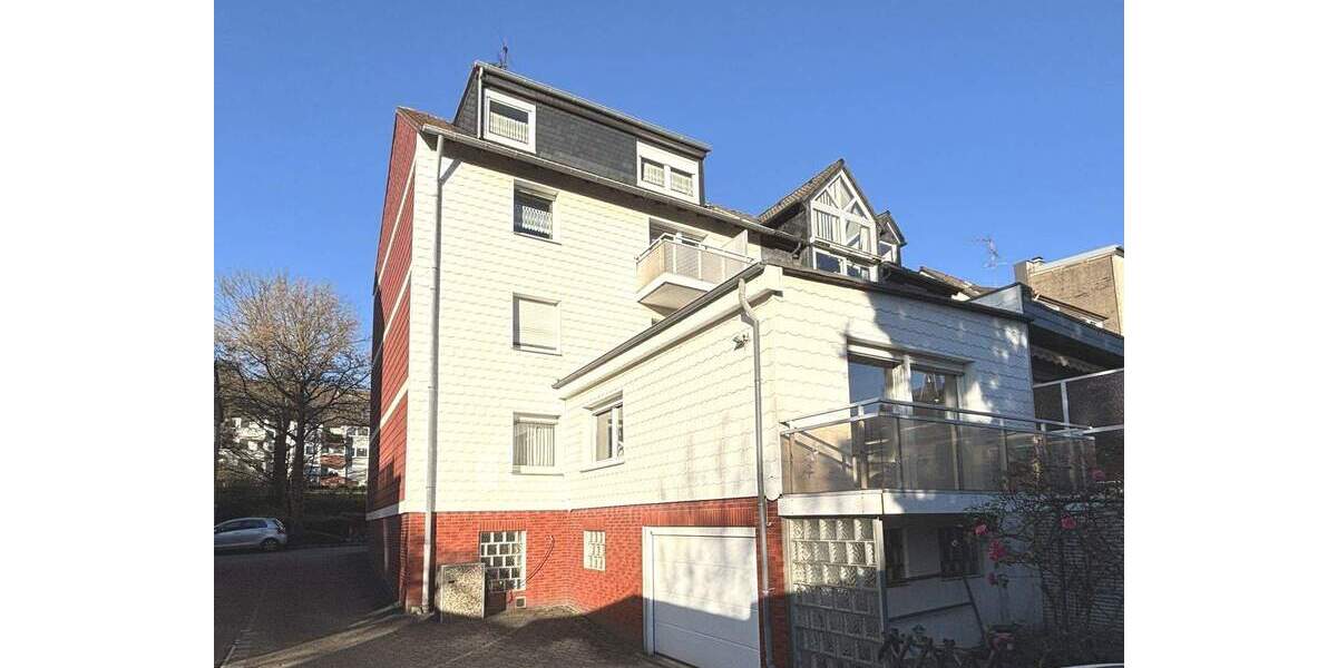 Attraktives, gepflegtes Mehrfamilienhaus in gefragter Wohnlage in Essen-Bergerhausen 6 zimmer