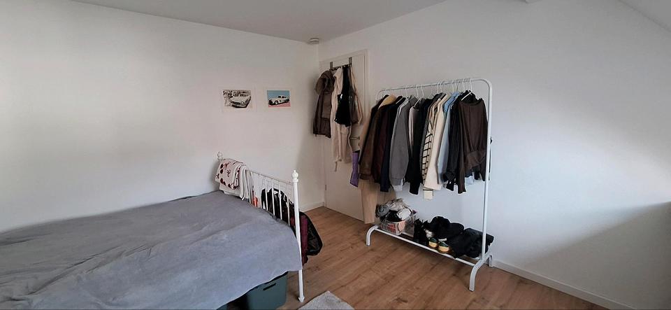 Dachgeschoßwohnung Düsseldorf Derendorf - 1 Zimmer, 13 m&sup2;, 470&euro; | Angebot:24550801