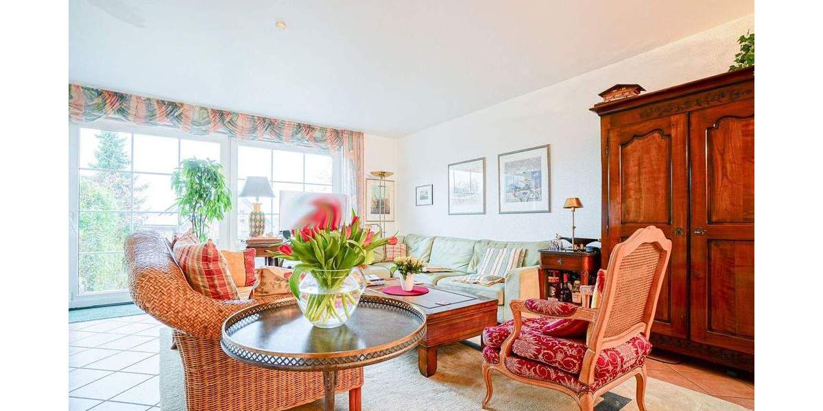 Familienfreundliches Wohnen in Saarn: Stilvolle Doppelhaushälfte mit Garten, Kamin und Garage 4 zimmer