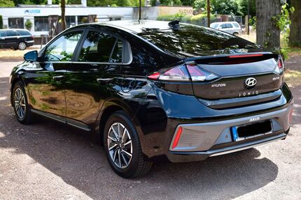 Hyundai IONIQ 78.000 km 15.600 € Düsseldorf 40223