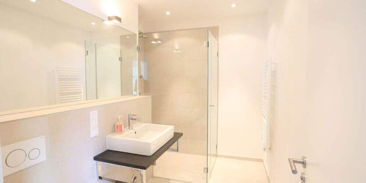 Etagenwohnung Düsseldorf Pempelfort - 2 Zimmer, 57 m&sup2;, 1.600&euro; | Angebot:25068233