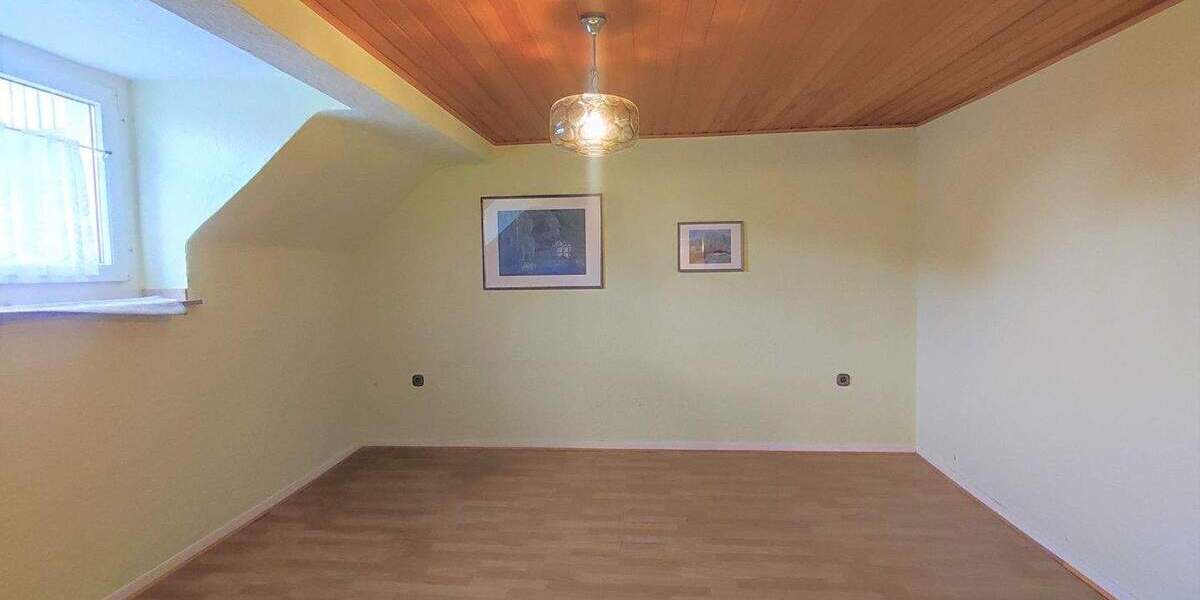 Reihenmittelhaus Düsseldorf Heerdt - 1 Zimmer, 285 m&sup2;, 695.000&euro; | Angebot:24696292
