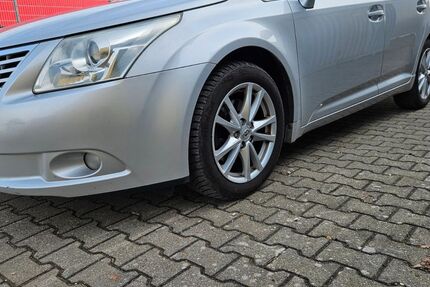 Toyota Avensis 330.000 km 3.880 &euro; Rheinberg 47495
