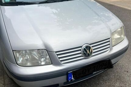 VW Bora 105.000 km 1.250 &euro; Essen 45143