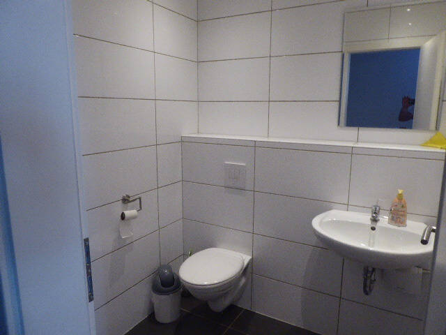 Gewerbeobjekt Düsseldorf Rath - 8 Zimmer, 156 m&sup2;, 350.000&euro; | Angebot:25665195