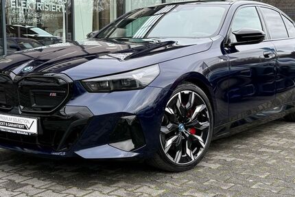 BMW i5 7.691 km 67.550 &euro; Mülheim 45472