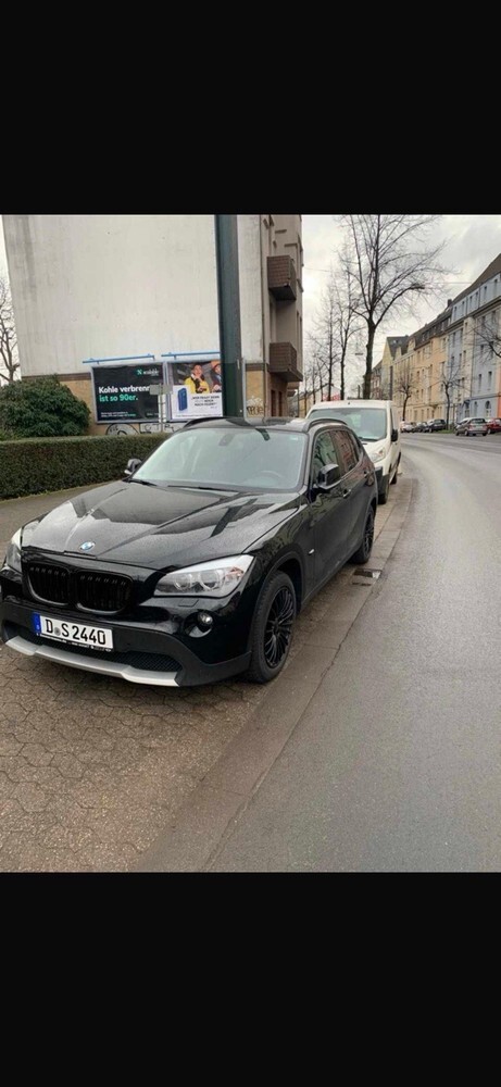 BMW X1 205.000 km 9.999 € Düsseldorf 40213