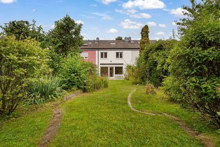 Ihr neuer Wohntraum in Mülheim: Gut geschnittenes Reihenhaus mit Garten und Garage