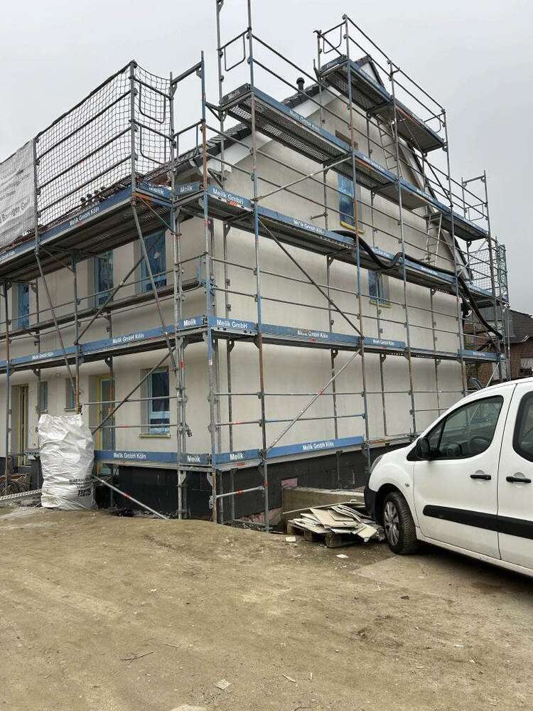Haus zum Mieten in Langenfeld-Immigrath 2.120 € 124 m²