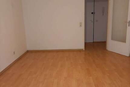 Wohnung zum Mieten in Düsseldorf 224,63 € 37.56 m² 2 zimmer