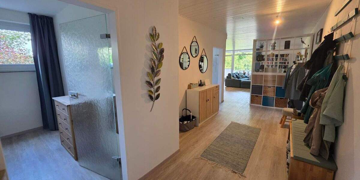 Etagenwohnung Velbert Neviges - 2 Zimmer, 75 m&sup2;, 175.000&euro; | Angebot:25357054