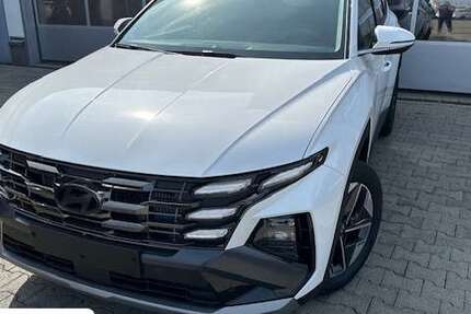 Hyundai TUCSON 2.495 km 32.590 &euro; Hattingen 45525