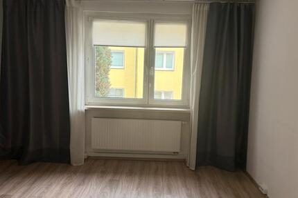 Essen Süd 2 Raum mit Süd West Balkon teilmöbliert ca 53 qm zimmer