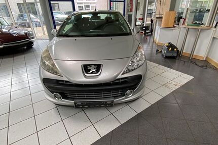 Peugeot 207 106.700 km 3.990 &euro; Gelsenkirchen 45892