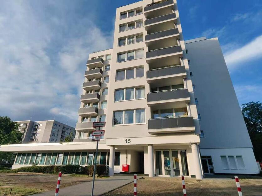 3-Zi-Wohnung+Neu Fenster+ Neu Fassade in Niederkassel!