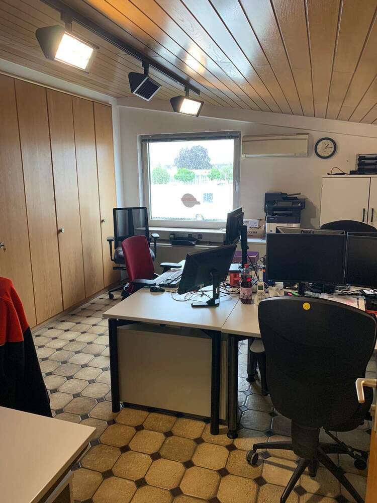 Büro in Sandhausen 500 € 81 m²