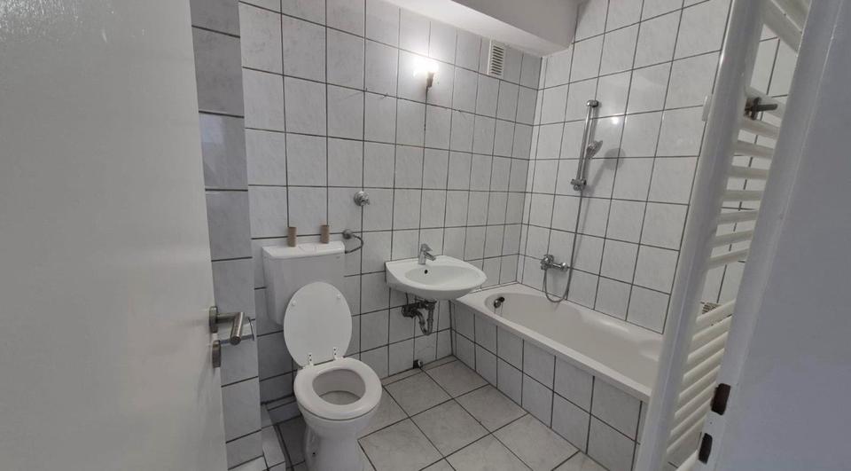 Etagenwohnung Duisburg Rheinhausen - 2.5 Zimmer, 49 m&sup2;, 95.000&euro; | Angebot:27029625