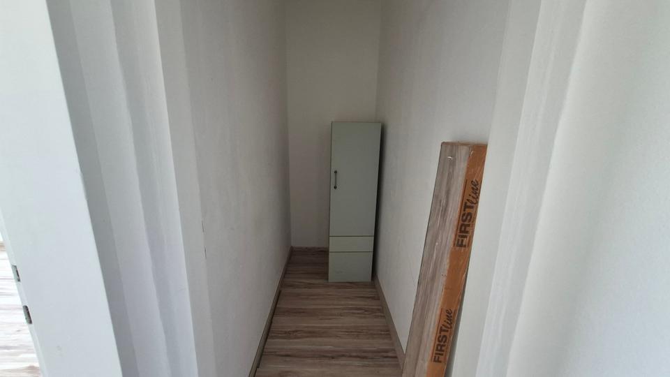 Etagenwohnung Duisburg Rheinhausen - 2.5 Zimmer, 49 m&sup2;, 95.000&euro; | Angebot:27000609