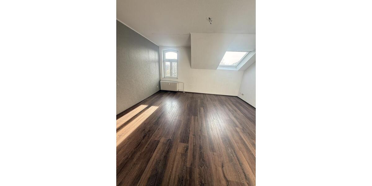 Dachgeschoßwohnung Duisburg Hamborn - 3.5 Zimmer, 69 m&sup2;, 432&euro; | Angebot:25524175