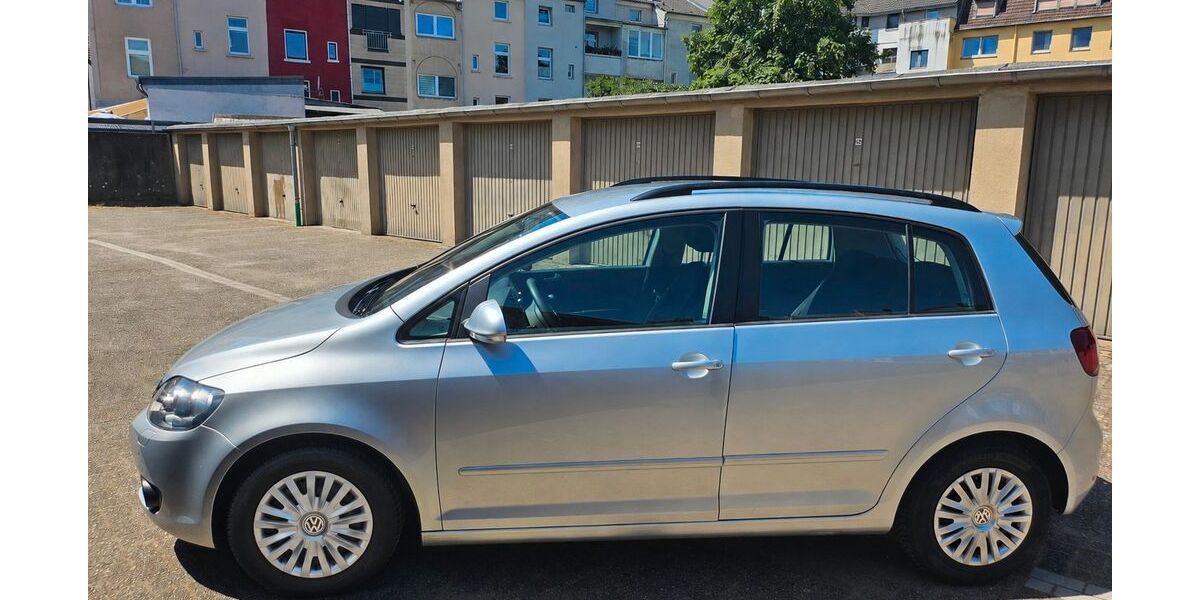 VW Golf Plus 135.115 km 4.900 &euro; Duisburg 47053