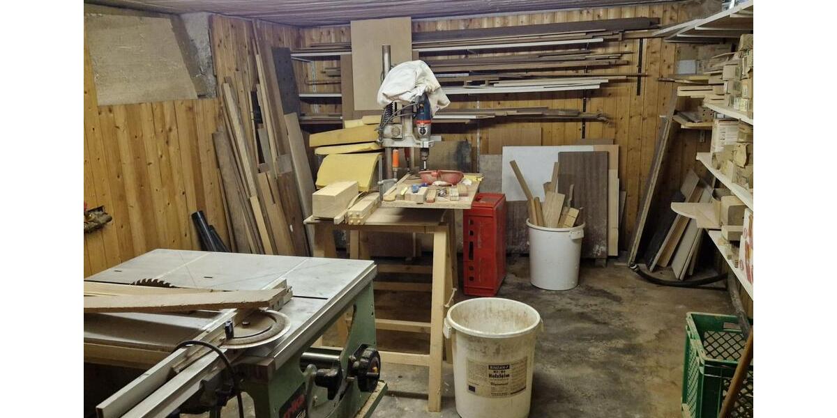 Ihr Zuhause. Ihr Projekt. Raum und Werkstatt inklusive. 2 zimmer