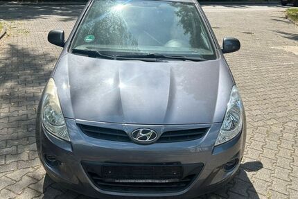 Hyundai i20 104.000 km 3.999 € Essen 45356