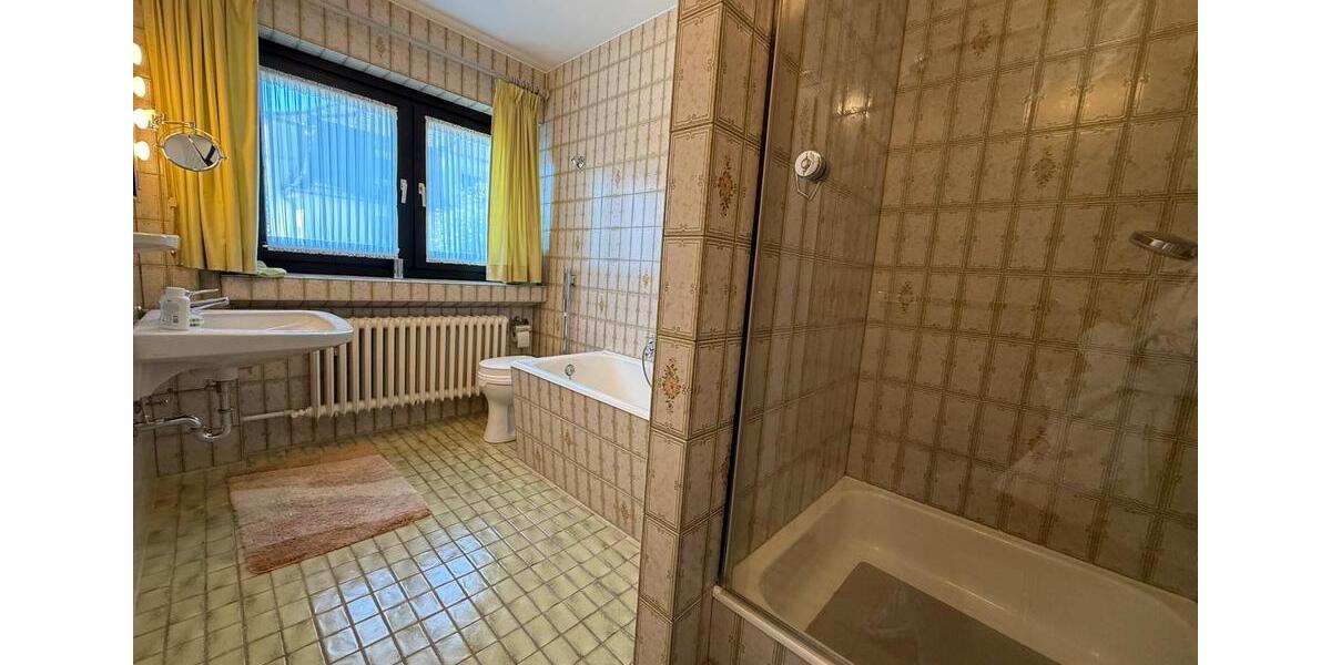 Einfamilienhaus Gladbeck - 7 Zimmer, 185 m&sup2;, 2.600&euro; | Angebot:26443116