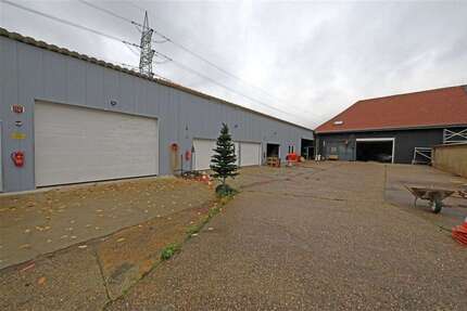 Halle in Krefeld 795.000 € 800 m² zimmer