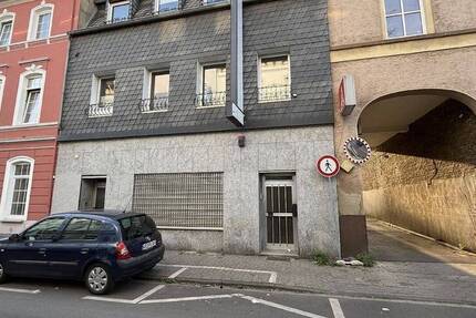 WOHNGESCHÄFTSHAUS MIT 1-3 WOHNEINHEITEN, EINEM LADENLOKAL UND LAGERFLÄCHEN IN KREFELDCITY ZU KAUFEN! 8 zimmer