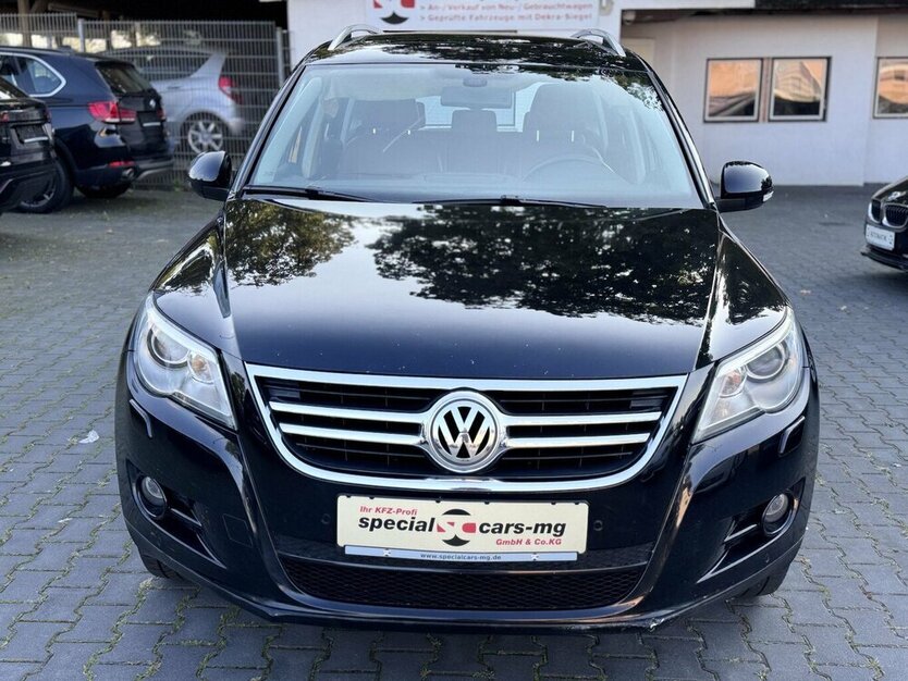 Tiguan Sport & Style / Allrad/ Automatik / Leder