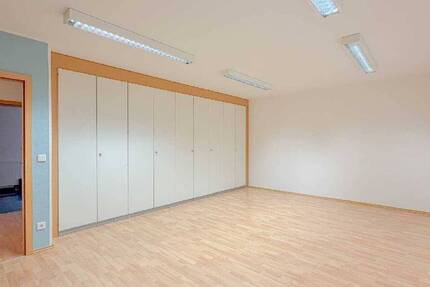 Gewerbeobjekt Ratingen Zentrum - 5 Zimmer, 180 m&sup2;, 2.060&euro; | Angebot:26343716