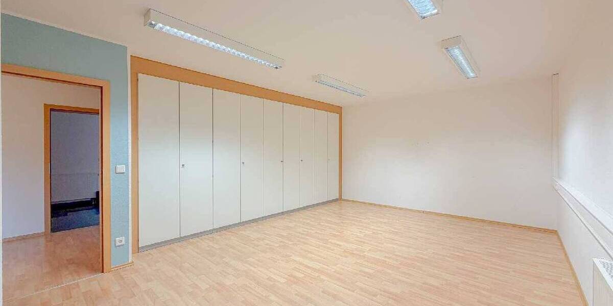 Gewerbeobjekt Ratingen Zentrum - 5 Zimmer, 180 m&sup2;, 2.060&euro; | Angebot:26343716