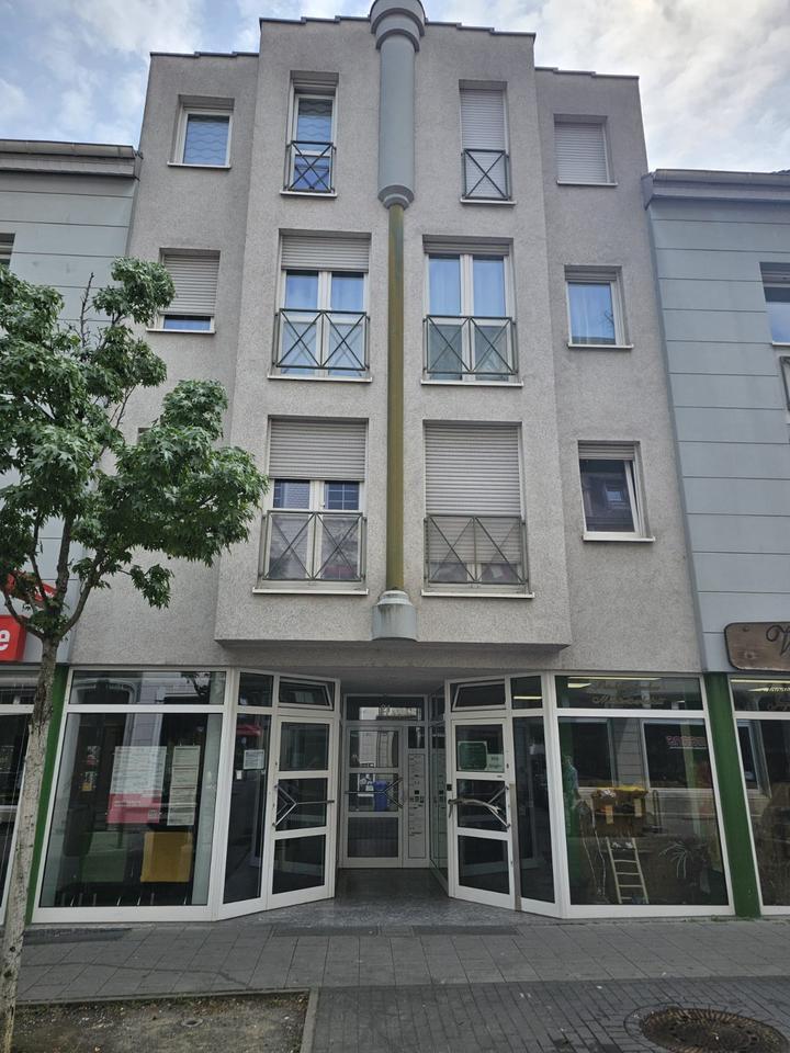 2 Zimmer Dachgeschoßwohnung im Zentrum von Rheydt
