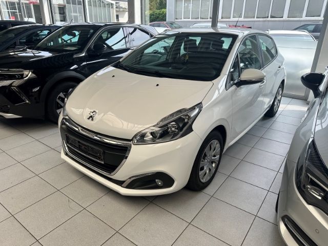 Peugeot 208 35.500 km 9.900 € Bottrop 46240