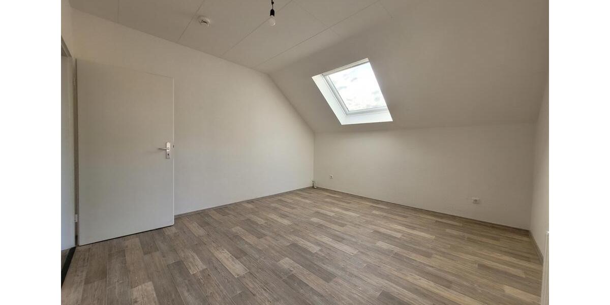 Dachgeschoßwohnung Duisburg Hamborn - 2 Zimmer, 54 m&sup2;, 380&euro; | Angebot:24628162