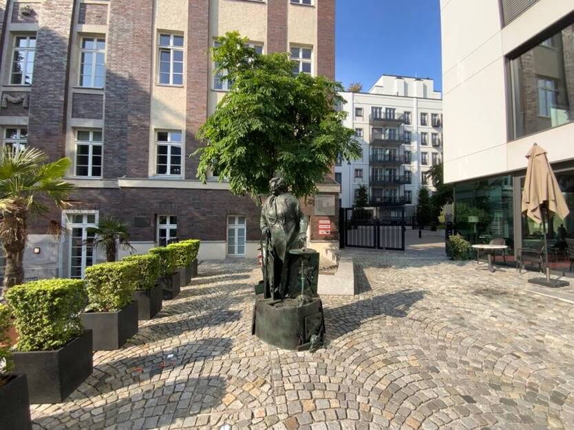 Charmantes Apartment mit EBK für Singles oder Pendler in TOP-Lage im Andreas Quartier 1 zimmer