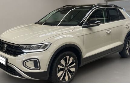 VW T-Roc 7.060 km 26.449 &euro; Krefeld 47805