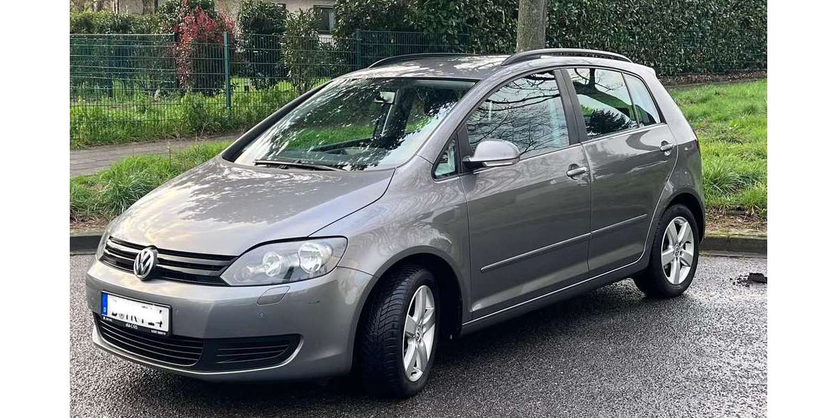 VW Golf 102.000 km 6.790 &euro; Kaarst 41564