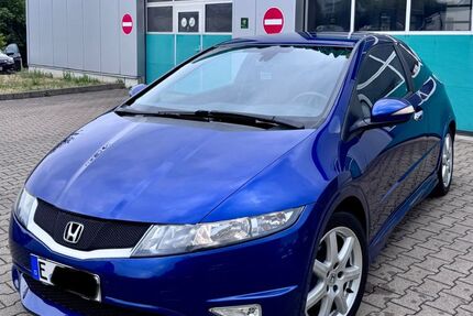 Honda Civic 192.000 km 5.700 &euro; Essen 45145
