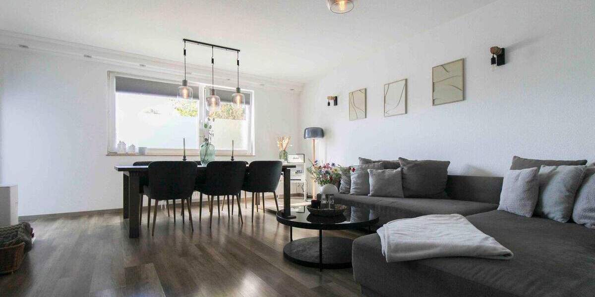 Etagenwohnung Moers Moers-Mitte - 4 Zimmer, 100 m&sup2;, 249.000&euro; | Angebot:25711668
