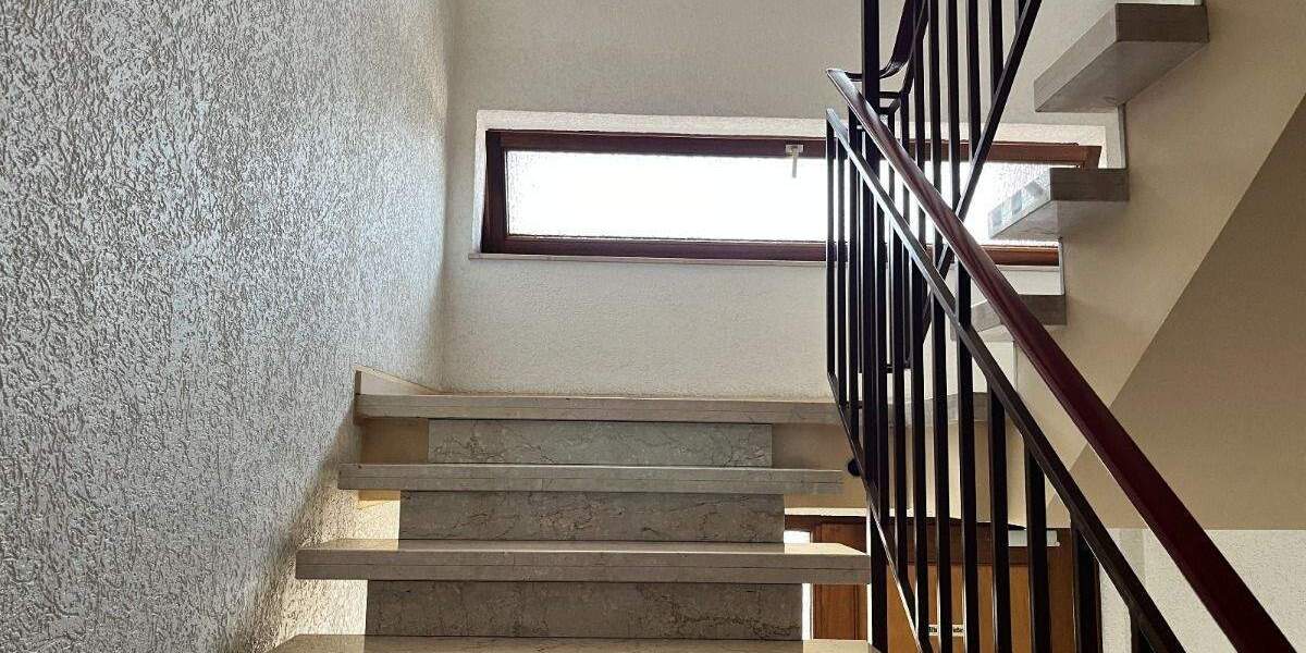 Etagenwohnung Duisburg Bergheim - 3 Zimmer, 81 m&sup2;, 175.000&euro; | Angebot:23048289