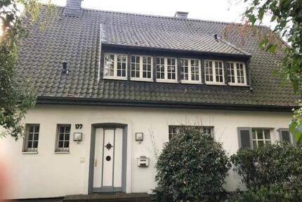 Freistehendes Einfamilienhaus auf der Wilhelmshofallee