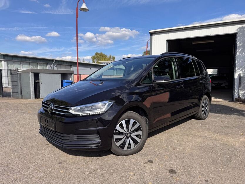 VW Touran 24.650 km 33.300 € Meerbusch 40668
