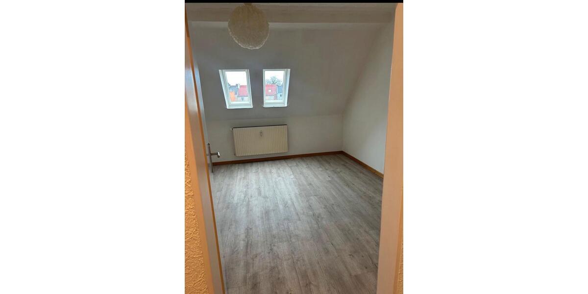 Dachgeschoßwohnung Gelsenkirchen Gelsenkirchen-Mitte - 3.5 Zimmer, 73 m&sup2;, 695&euro; | Angebot:26122168