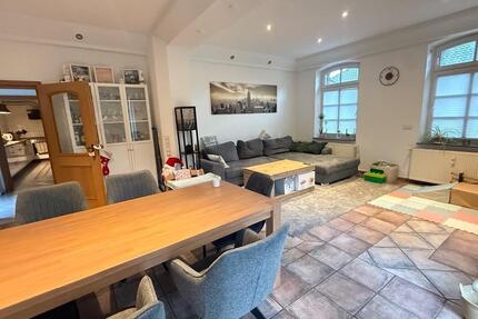 Große 3-Zi.-Whg. im EG mit Garten & eigenen Innenhof 3 zimmer