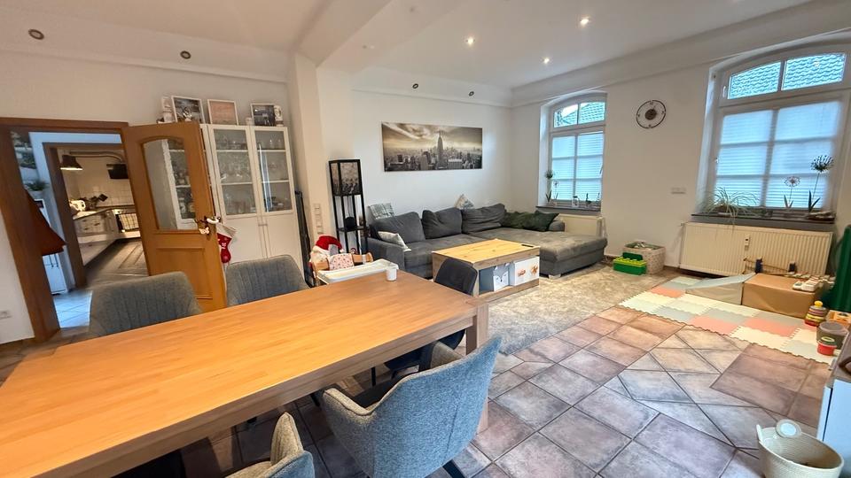 Große 3-Zi.-Whg. im EG mit Garten & eigenen Innenhof 3 zimmer